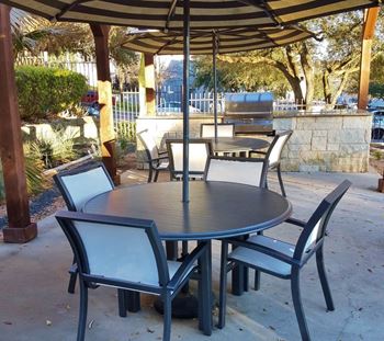 outdoor grilling stations in our east riverside apartments